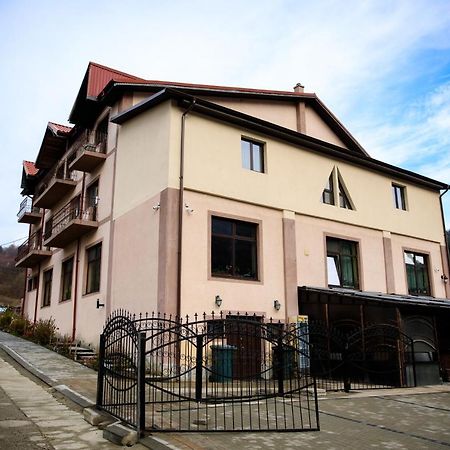 Pensiunea Grande Lepşa Eksteriør bilde